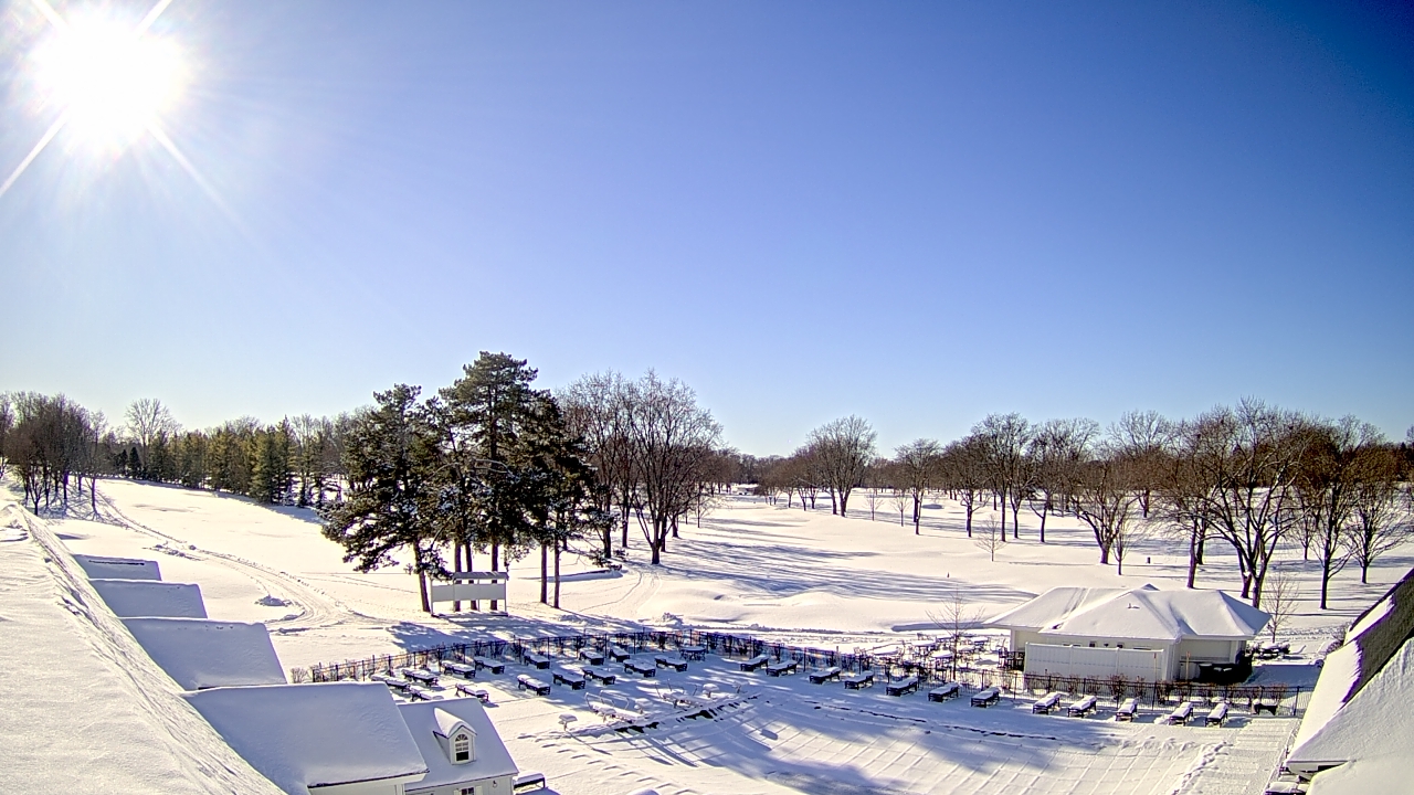 Thumbnail for current weather camera view from Crystal Lake Country Club in Crystal Lake, Illinois