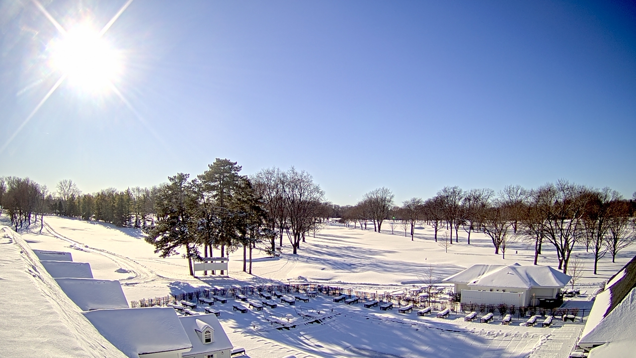 Thumbnail for current weather camera view from Crystal Lake Country Club in Crystal Lake, Illinois