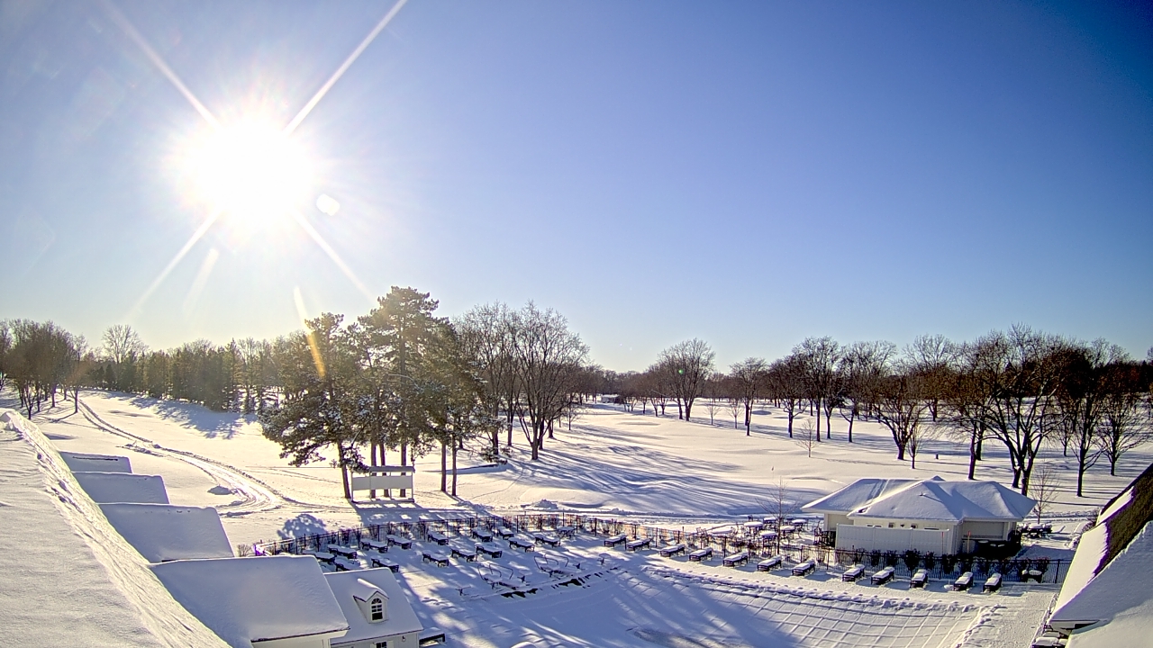 Thumbnail for current weather camera view from Crystal Lake Country Club in Crystal Lake, Illinois