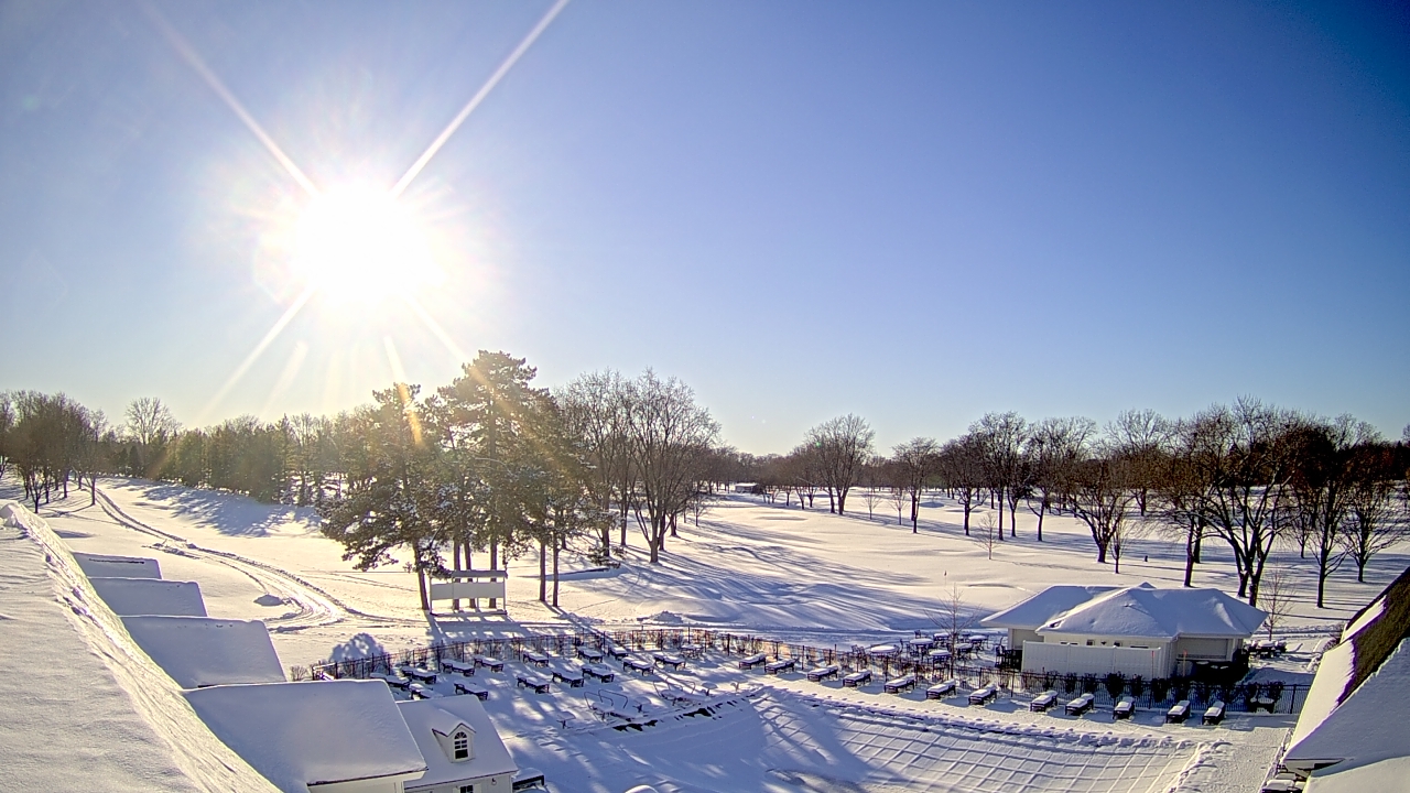 Thumbnail for current weather camera view from Crystal Lake Country Club in Crystal Lake, Illinois