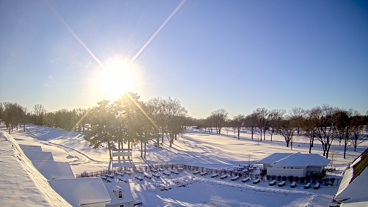 Thumbnail for current weather camera view from Crystal Lake Country Club in Crystal Lake, Illinois