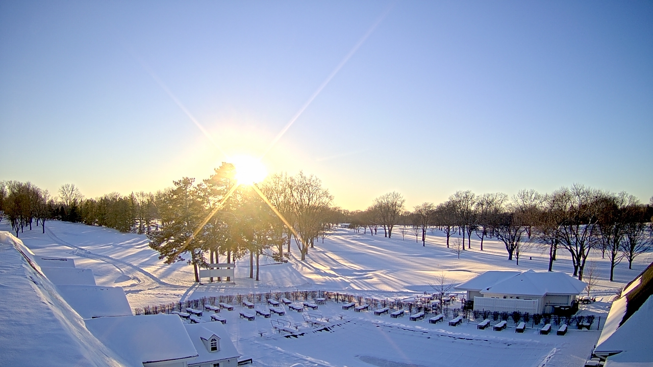 Thumbnail for current weather camera view from Crystal Lake Country Club in Crystal Lake, Illinois