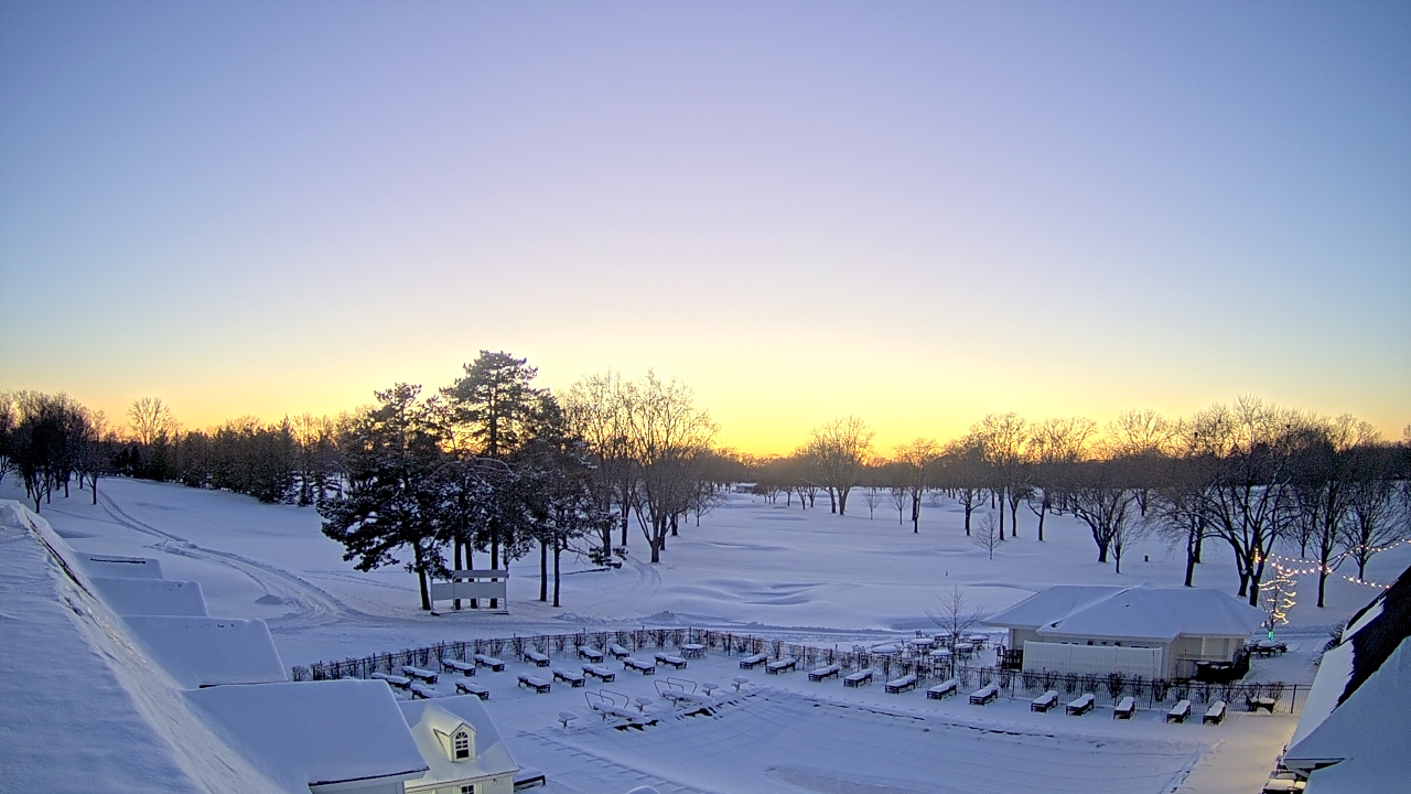 Thumbnail for current weather camera view from Crystal Lake Country Club in Crystal Lake, Illinois