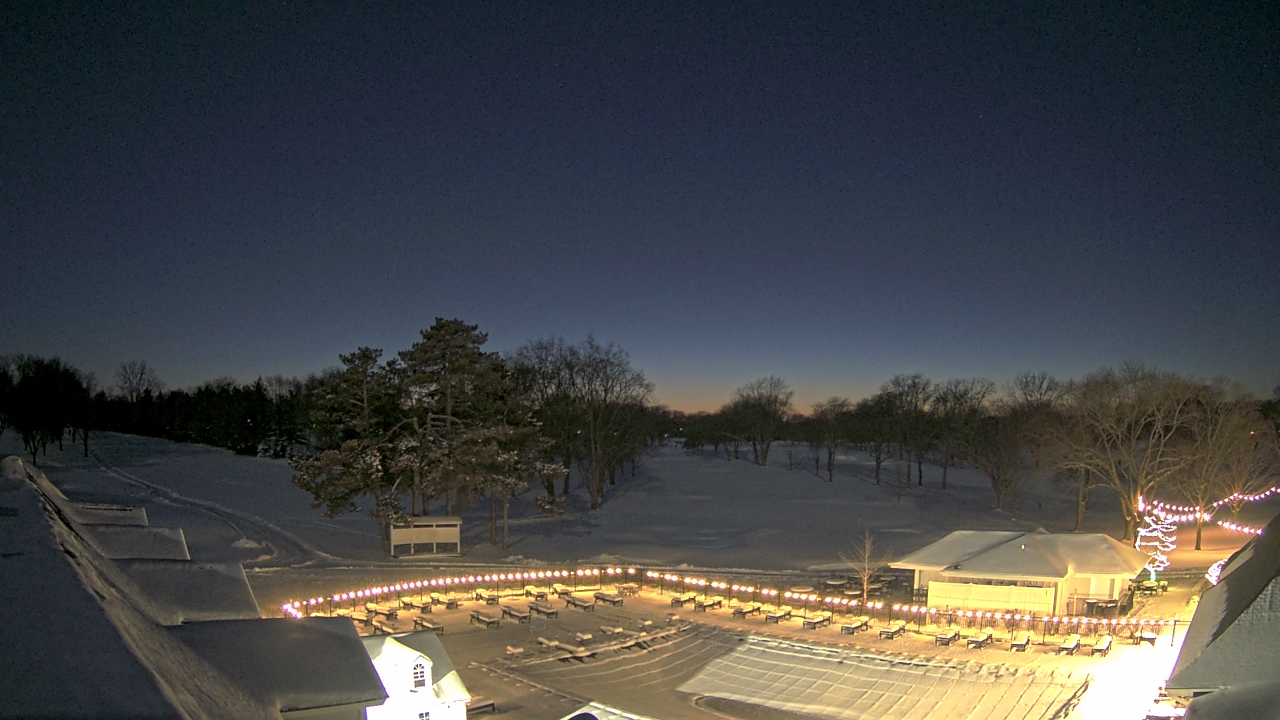 Thumbnail for current weather camera view from Crystal Lake Country Club in Crystal Lake, Illinois