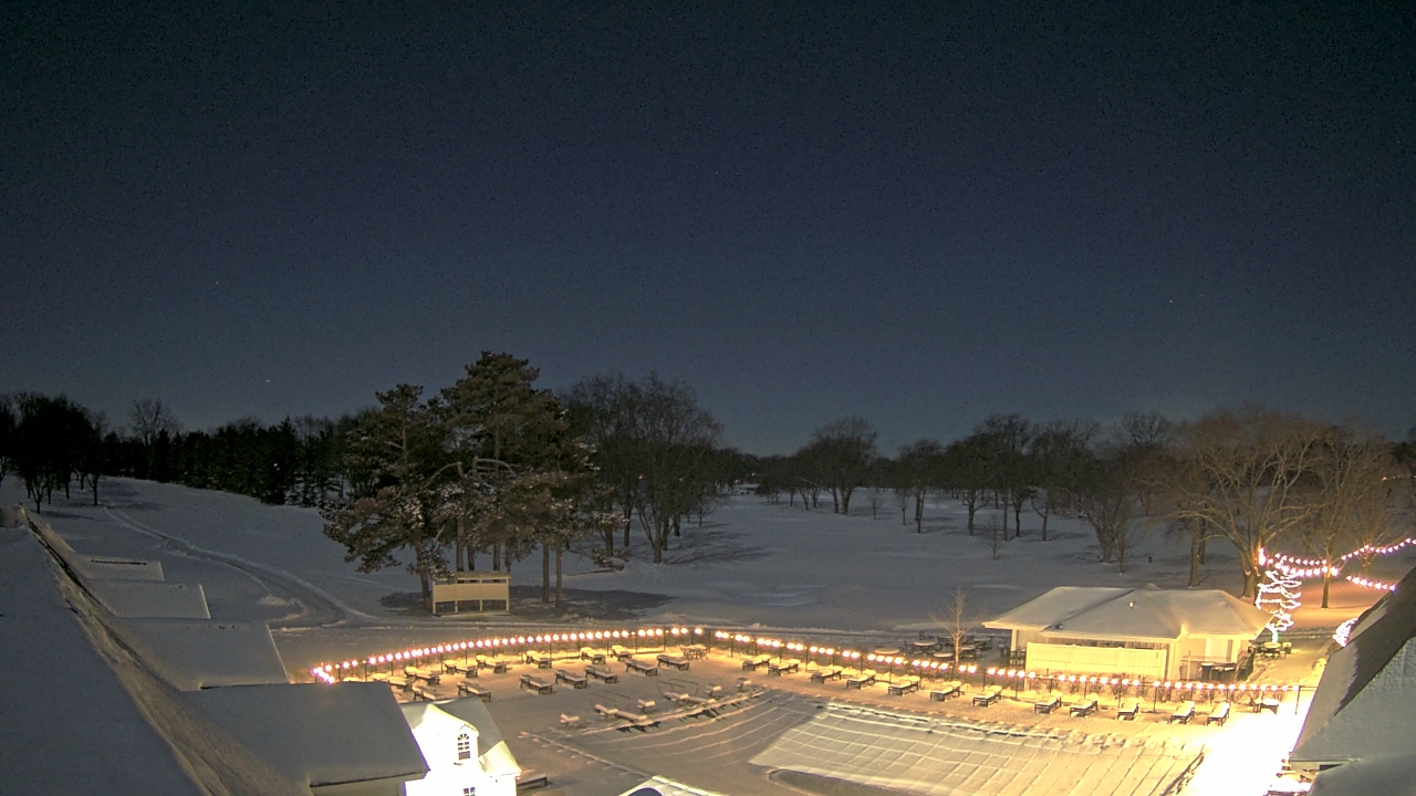 Thumbnail for current weather camera view from Crystal Lake Country Club in Crystal Lake, Illinois