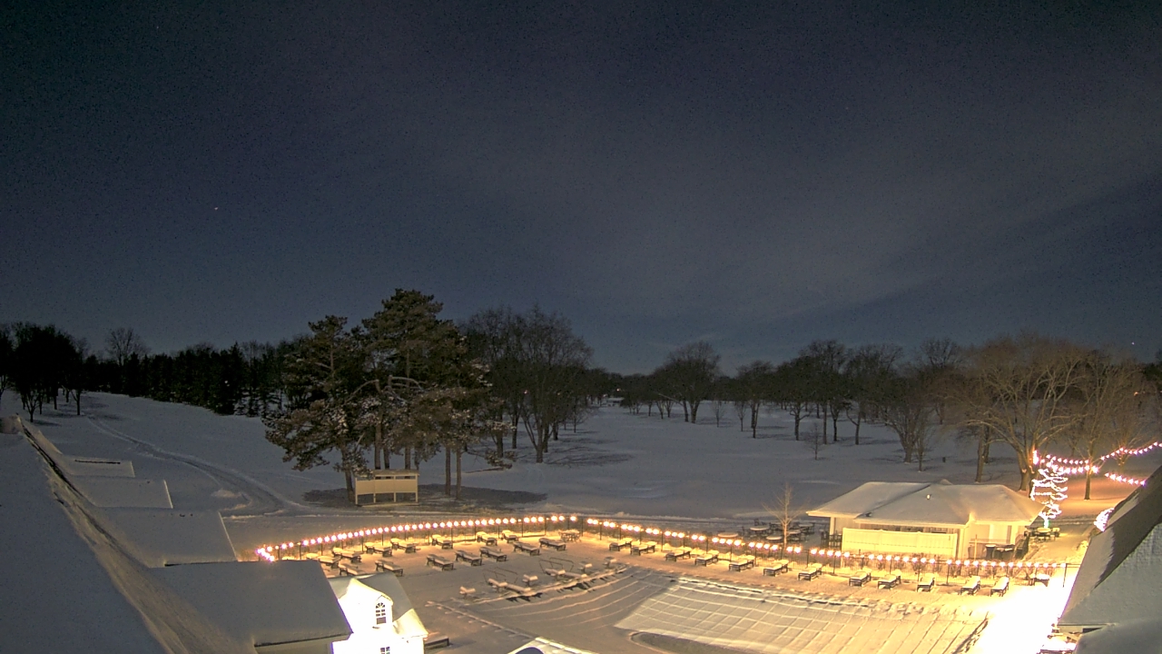 Thumbnail for current weather camera view from Crystal Lake Country Club in Crystal Lake, Illinois