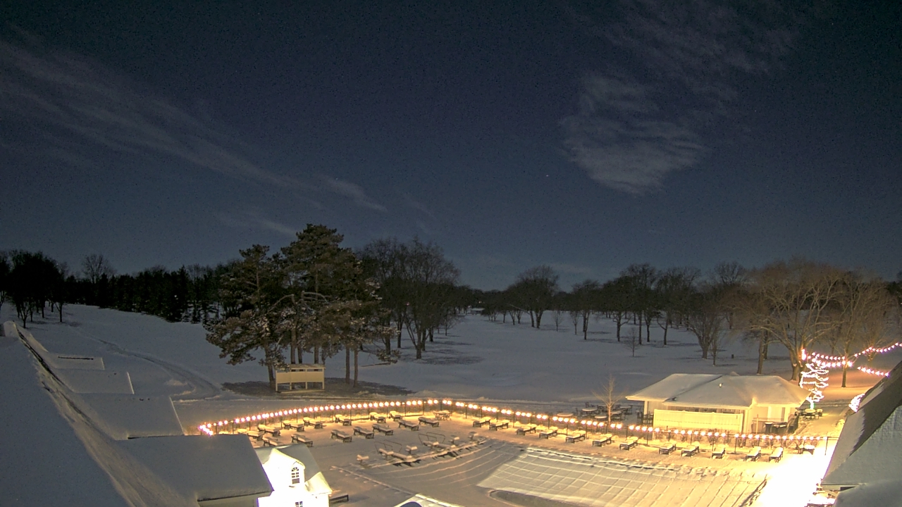 Thumbnail for current weather camera view from Crystal Lake Country Club in Crystal Lake, Illinois