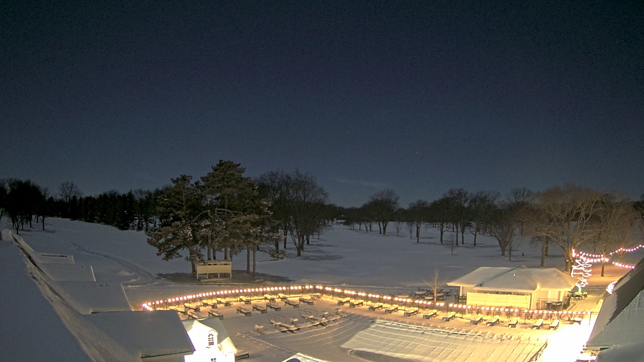 Thumbnail for current weather camera view from Crystal Lake Country Club in Crystal Lake, Illinois