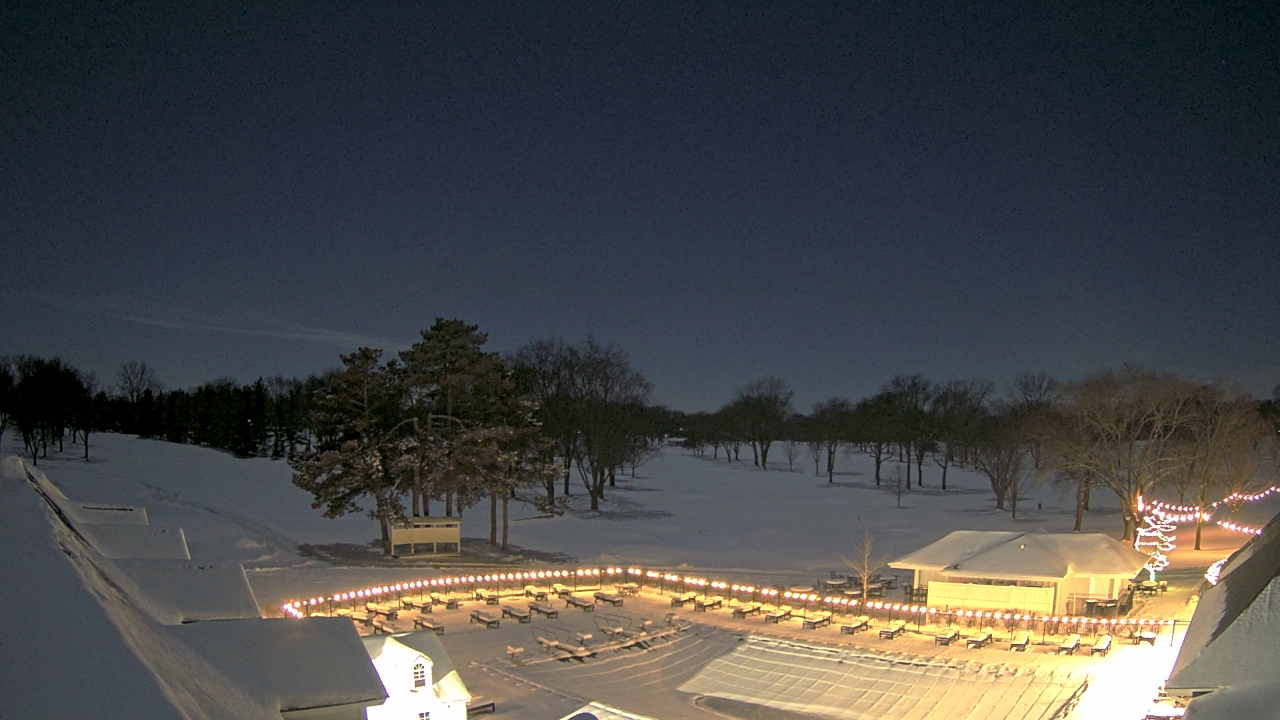 Thumbnail for current weather camera view from Crystal Lake Country Club in Crystal Lake, Illinois