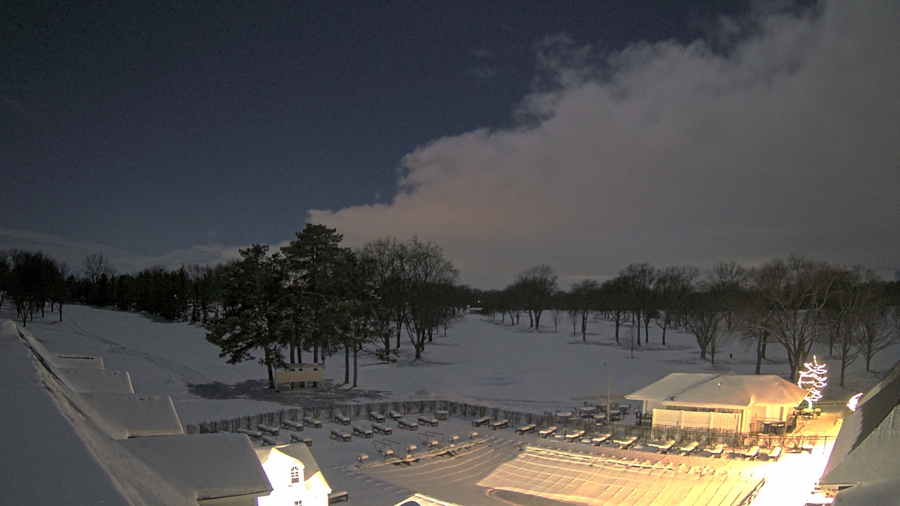 Thumbnail for current weather camera view from Crystal Lake Country Club in Crystal Lake, Illinois