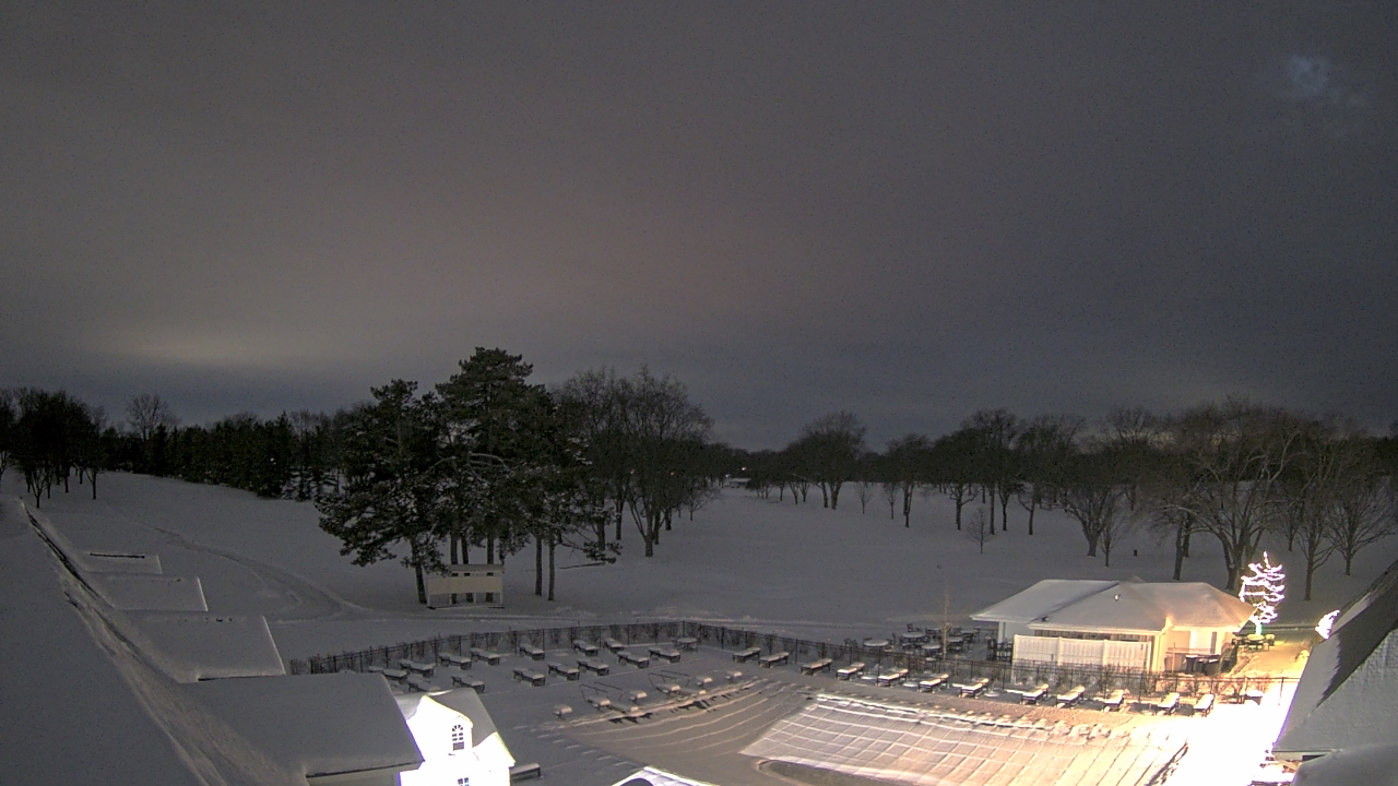 Thumbnail for current weather camera view from Crystal Lake Country Club in Crystal Lake, Illinois