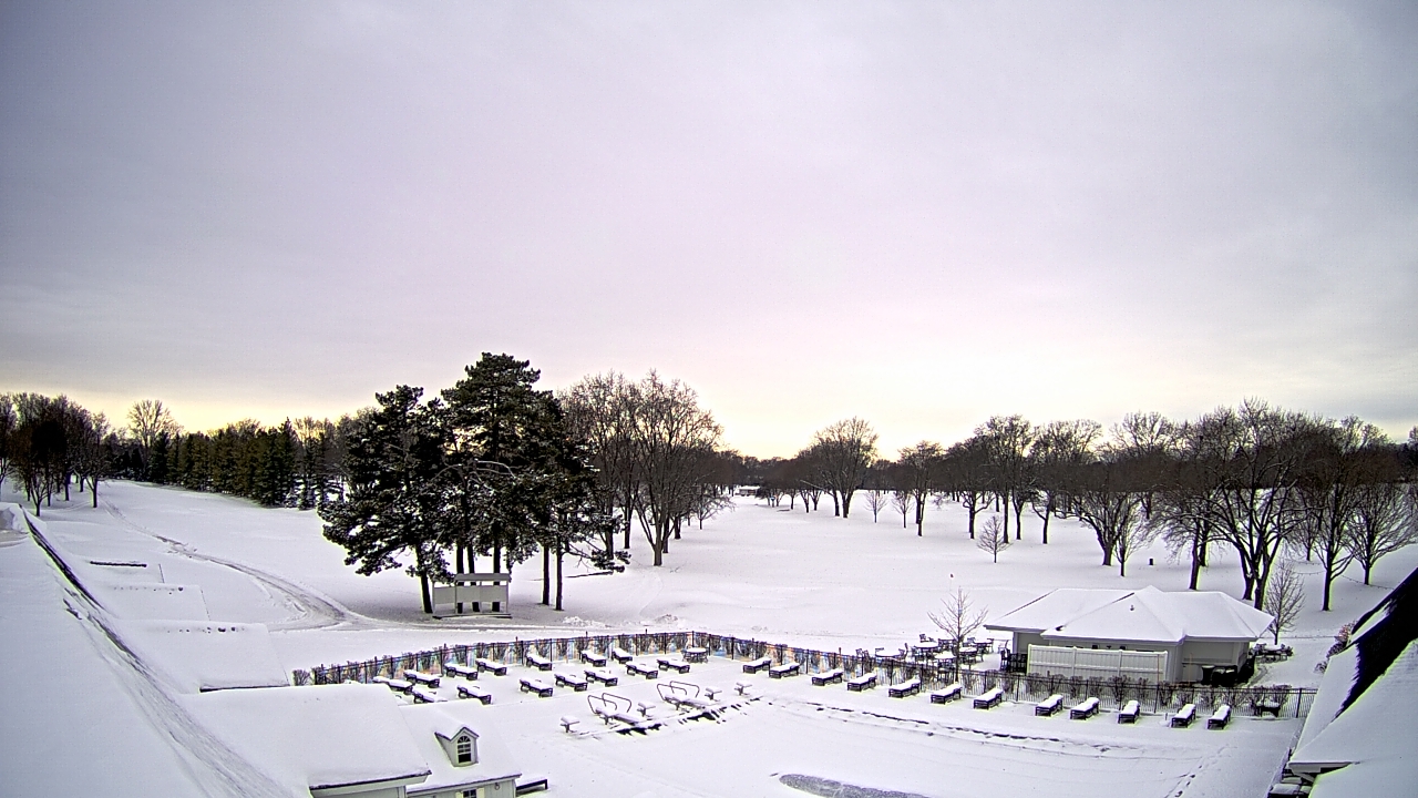 Thumbnail for current weather camera view from Crystal Lake Country Club in Crystal Lake, Illinois