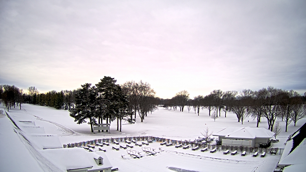 Thumbnail for current weather camera view from Crystal Lake Country Club in Crystal Lake, Illinois