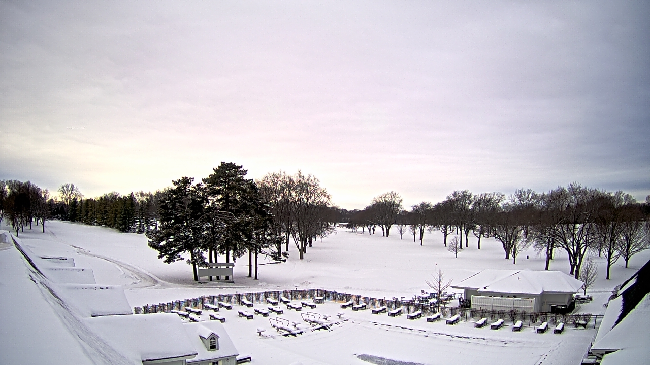 Thumbnail for current weather camera view from Crystal Lake Country Club in Crystal Lake, Illinois