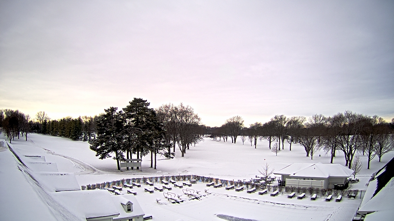 Thumbnail for current weather camera view from Crystal Lake Country Club in Crystal Lake, Illinois