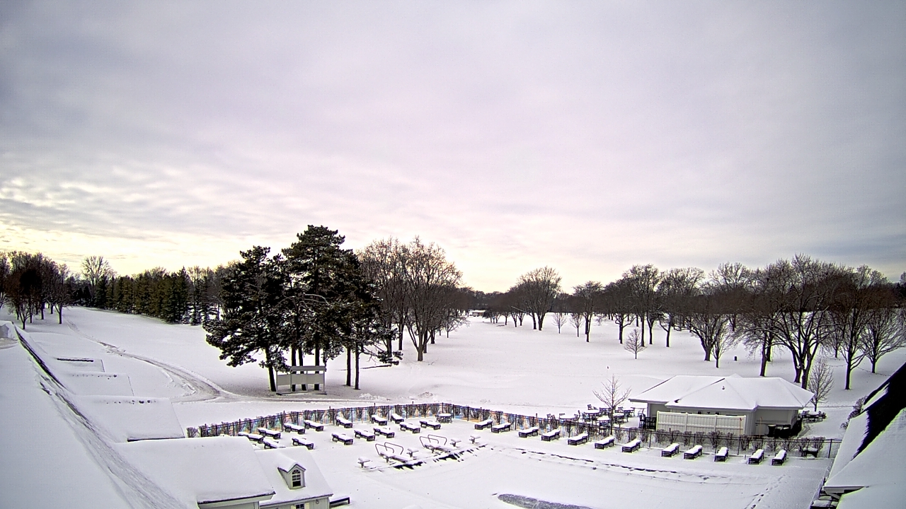 Thumbnail for current weather camera view from Crystal Lake Country Club in Crystal Lake, Illinois