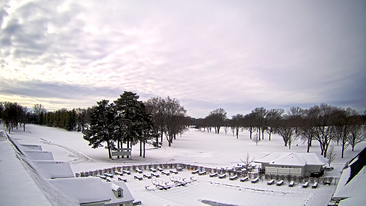 Thumbnail for current weather camera view from Crystal Lake Country Club in Crystal Lake, Illinois