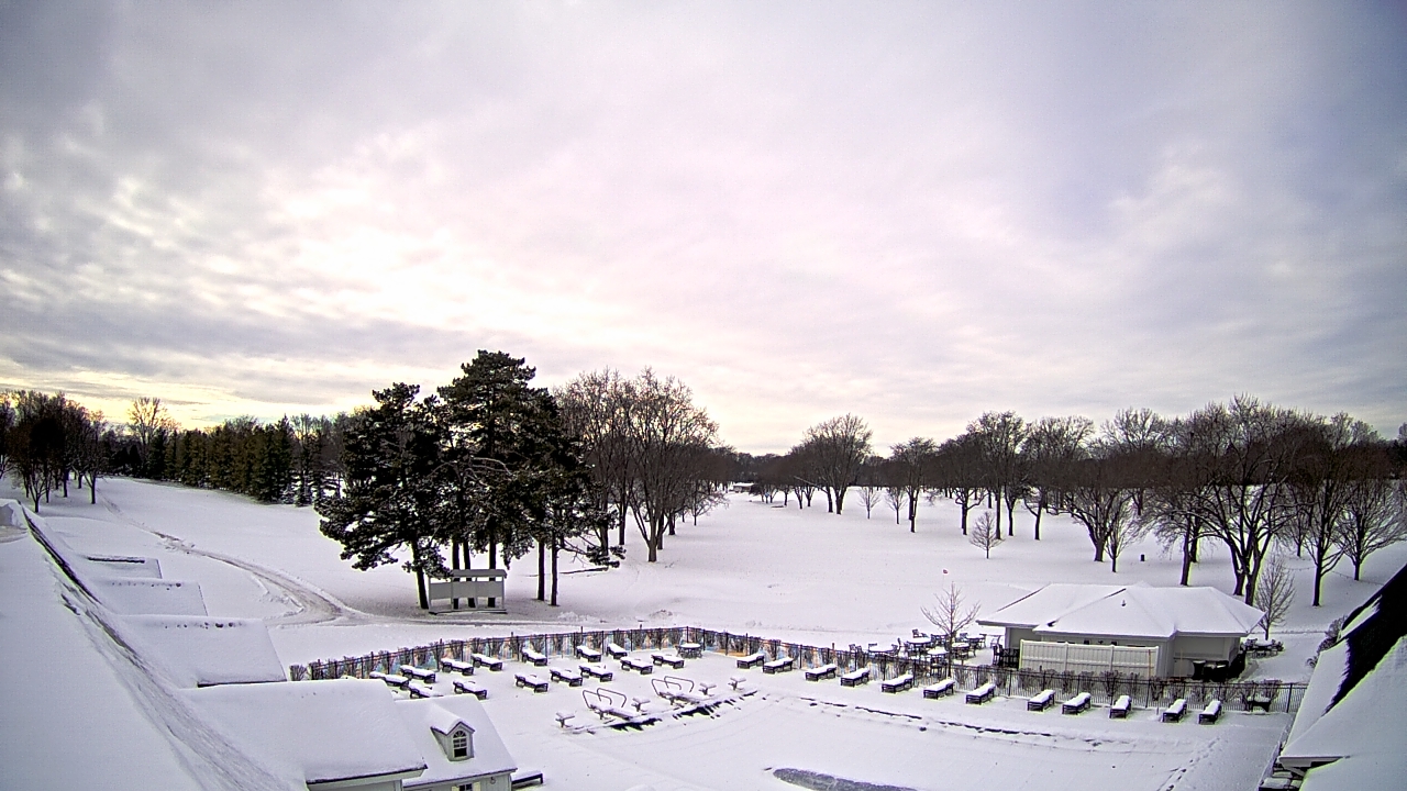 Thumbnail for current weather camera view from Crystal Lake Country Club in Crystal Lake, Illinois