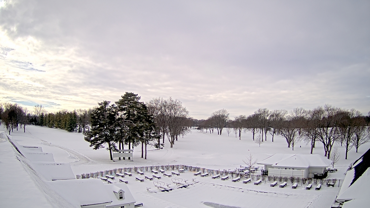 Thumbnail for current weather camera view from Crystal Lake Country Club in Crystal Lake, Illinois