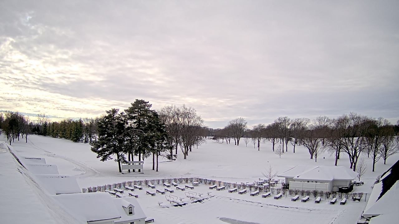 Thumbnail for current weather camera view from Crystal Lake Country Club in Crystal Lake, Illinois
