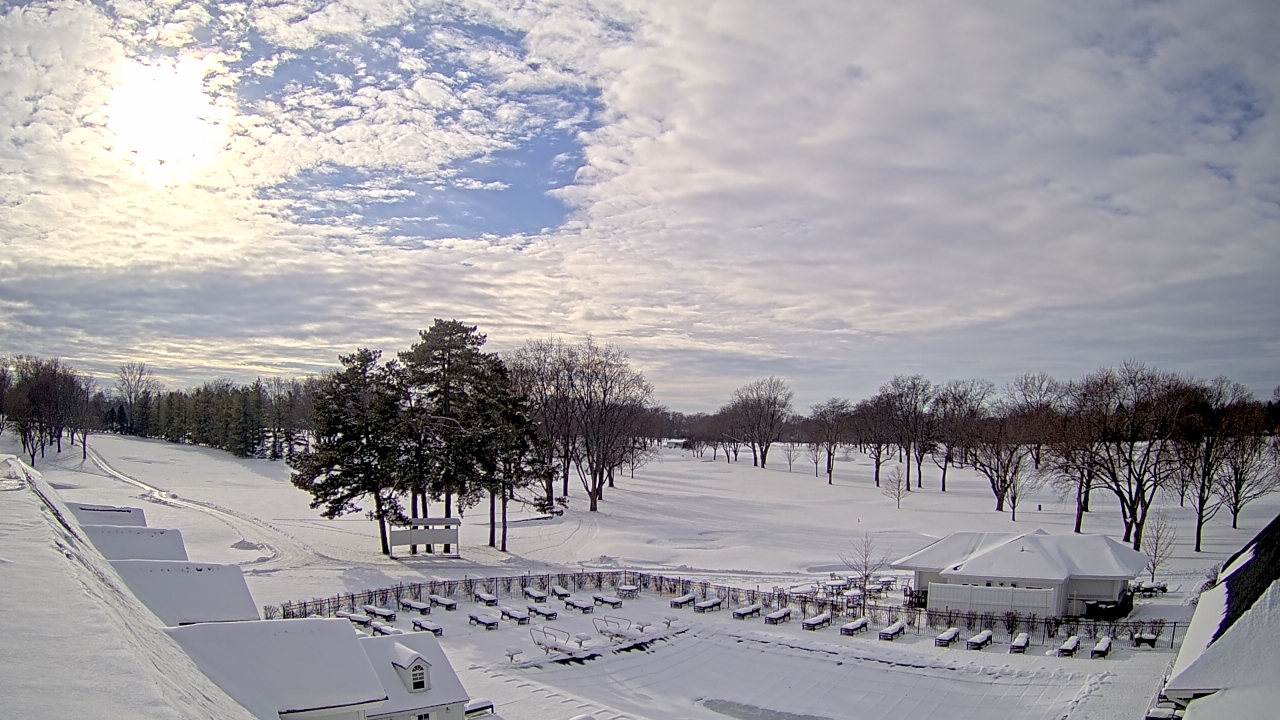 Thumbnail for current weather camera view from Crystal Lake Country Club in Crystal Lake, Illinois