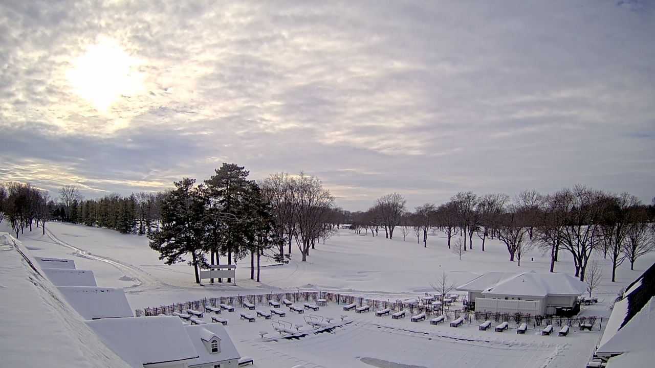 Thumbnail for current weather camera view from Crystal Lake Country Club in Crystal Lake, Illinois