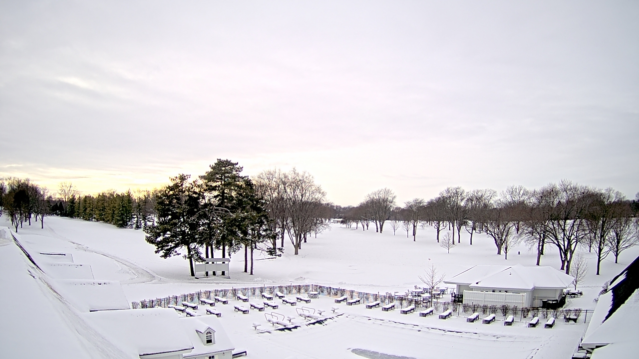 Thumbnail for current weather camera view from Crystal Lake Country Club in Crystal Lake, Illinois