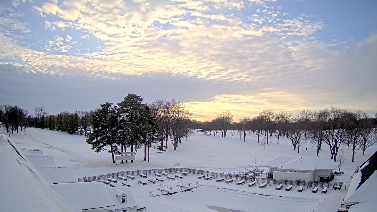 Thumbnail for current weather camera view from Crystal Lake Country Club in Crystal Lake, Illinois