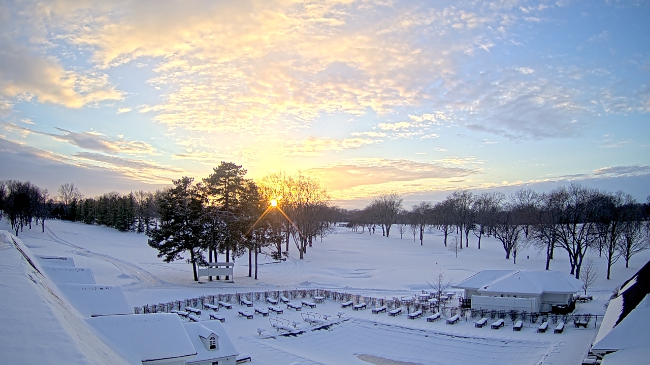 Thumbnail for current weather camera view from Crystal Lake Country Club in Crystal Lake, Illinois