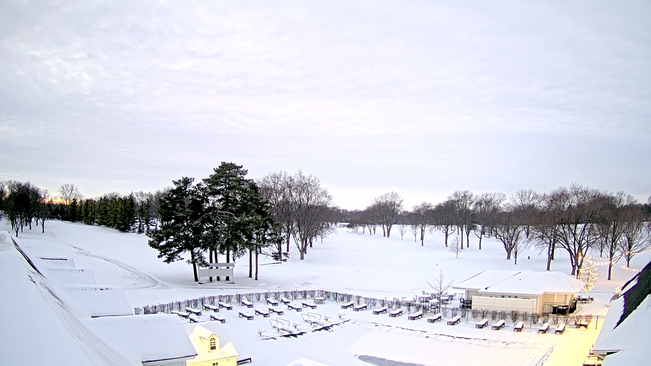 Thumbnail for current weather camera view from Crystal Lake Country Club in Crystal Lake, Illinois