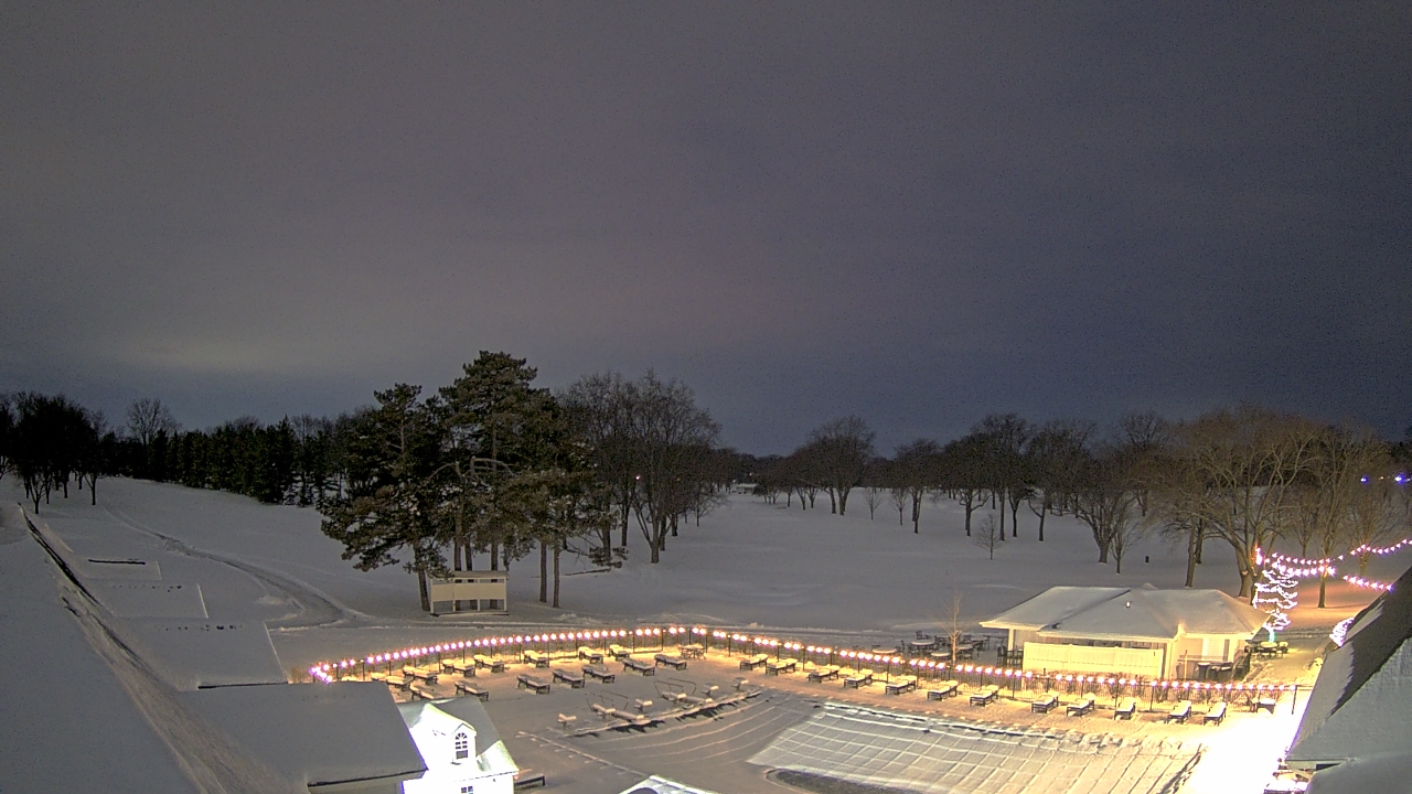 Thumbnail for current weather camera view from Crystal Lake Country Club in Crystal Lake, Illinois