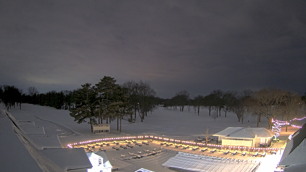 Thumbnail for current weather camera view from Crystal Lake Country Club in Crystal Lake, Illinois