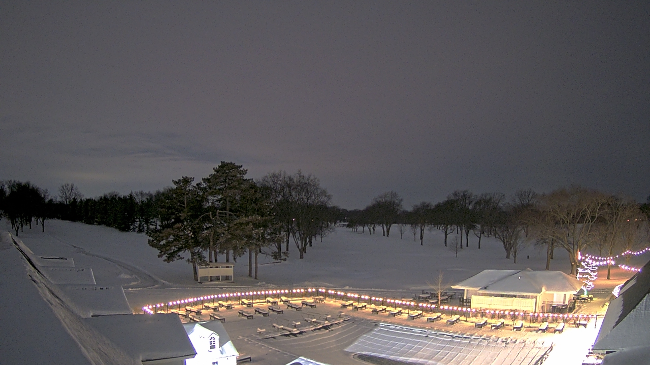 Thumbnail for current weather camera view from Crystal Lake Country Club in Crystal Lake, Illinois