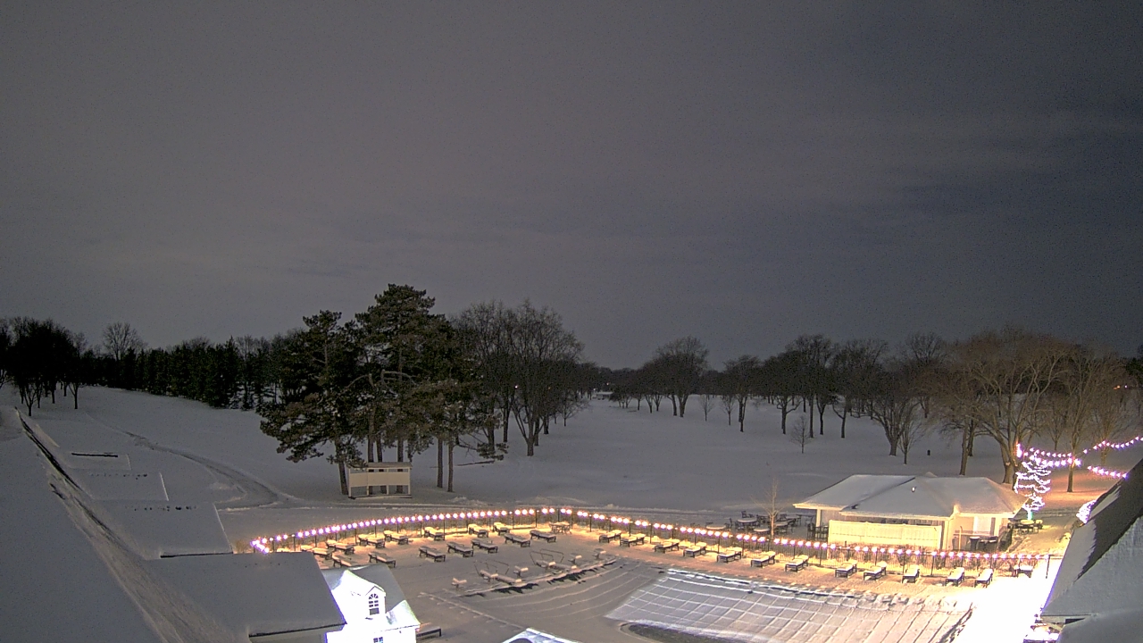 Thumbnail for current weather camera view from Crystal Lake Country Club in Crystal Lake, Illinois