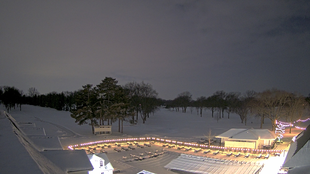 Thumbnail for current weather camera view from Crystal Lake Country Club in Crystal Lake, Illinois