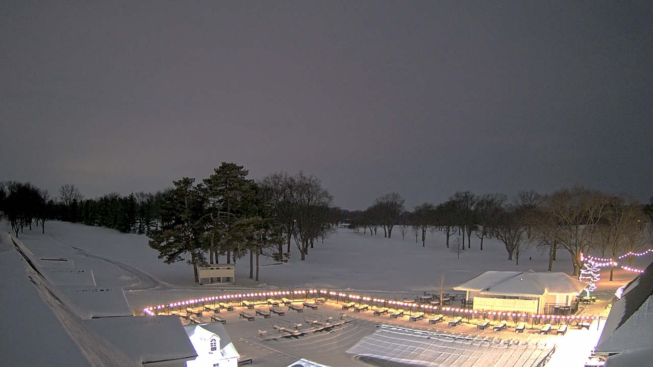 Thumbnail for current weather camera view from Crystal Lake Country Club in Crystal Lake, Illinois