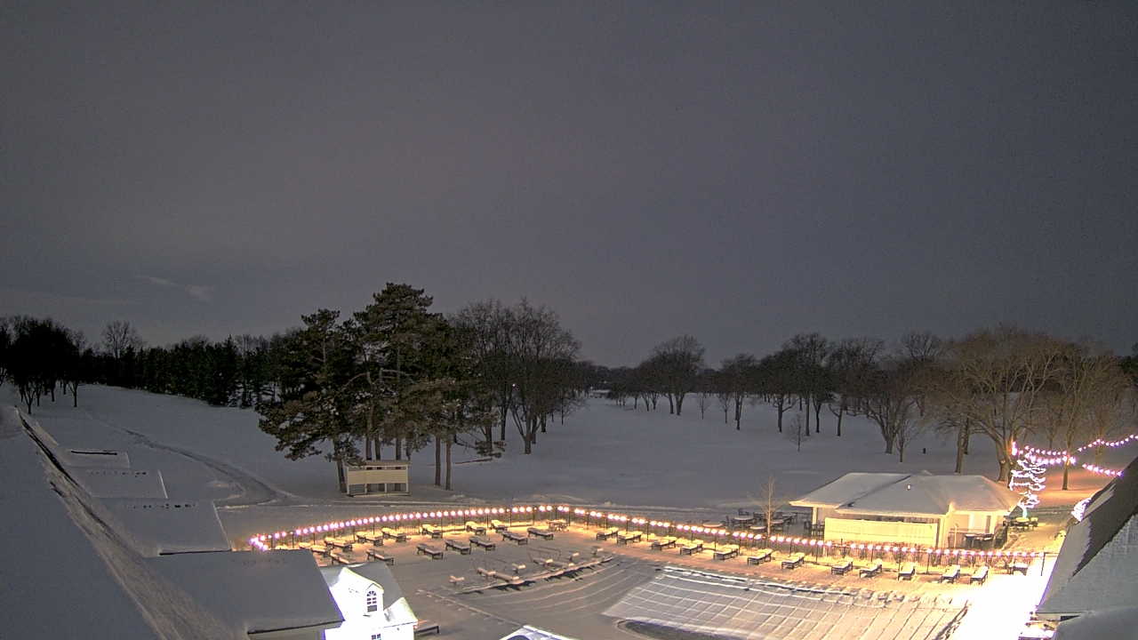 Thumbnail for current weather camera view from Crystal Lake Country Club in Crystal Lake, Illinois