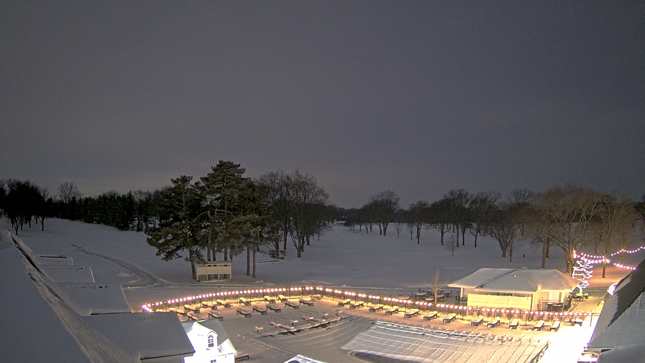 Thumbnail for current weather camera view from Crystal Lake Country Club in Crystal Lake, Illinois