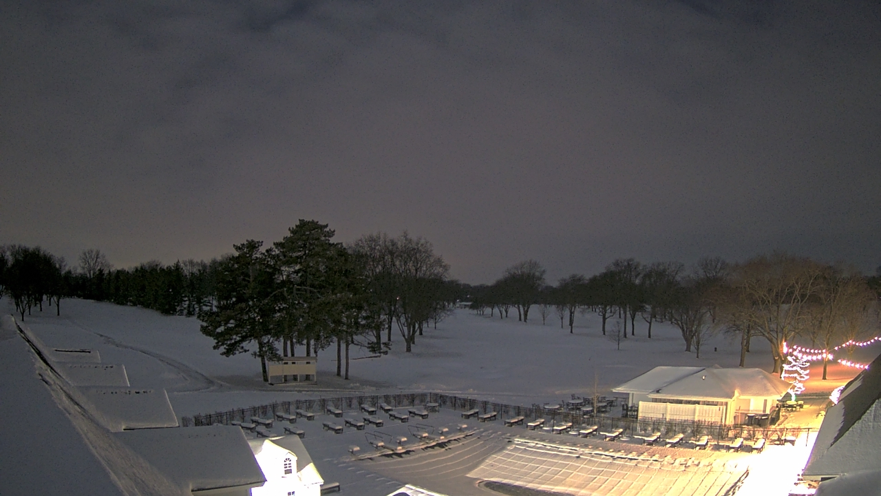 Thumbnail for current weather camera view from Crystal Lake Country Club in Crystal Lake, Illinois