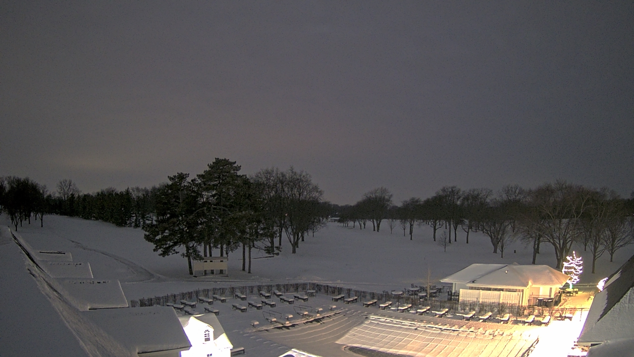Thumbnail for current weather camera view from Crystal Lake Country Club in Crystal Lake, Illinois