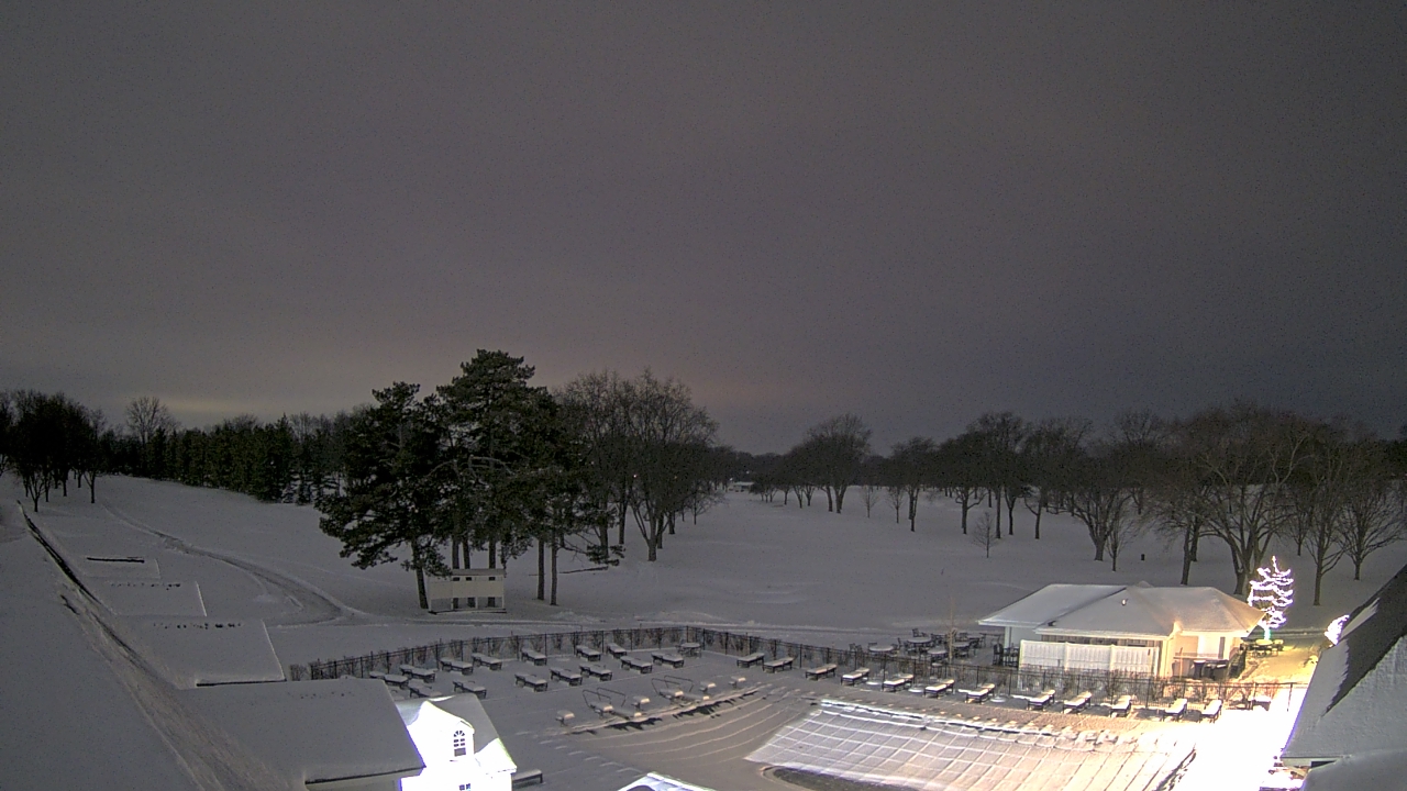 Thumbnail for current weather camera view from Crystal Lake Country Club in Crystal Lake, Illinois
