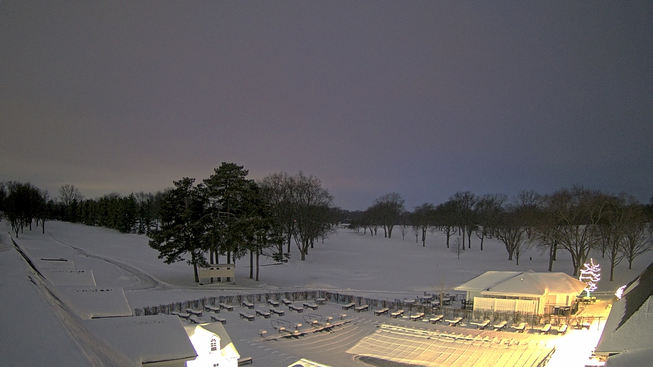 Thumbnail for current weather camera view from Crystal Lake Country Club in Crystal Lake, Illinois