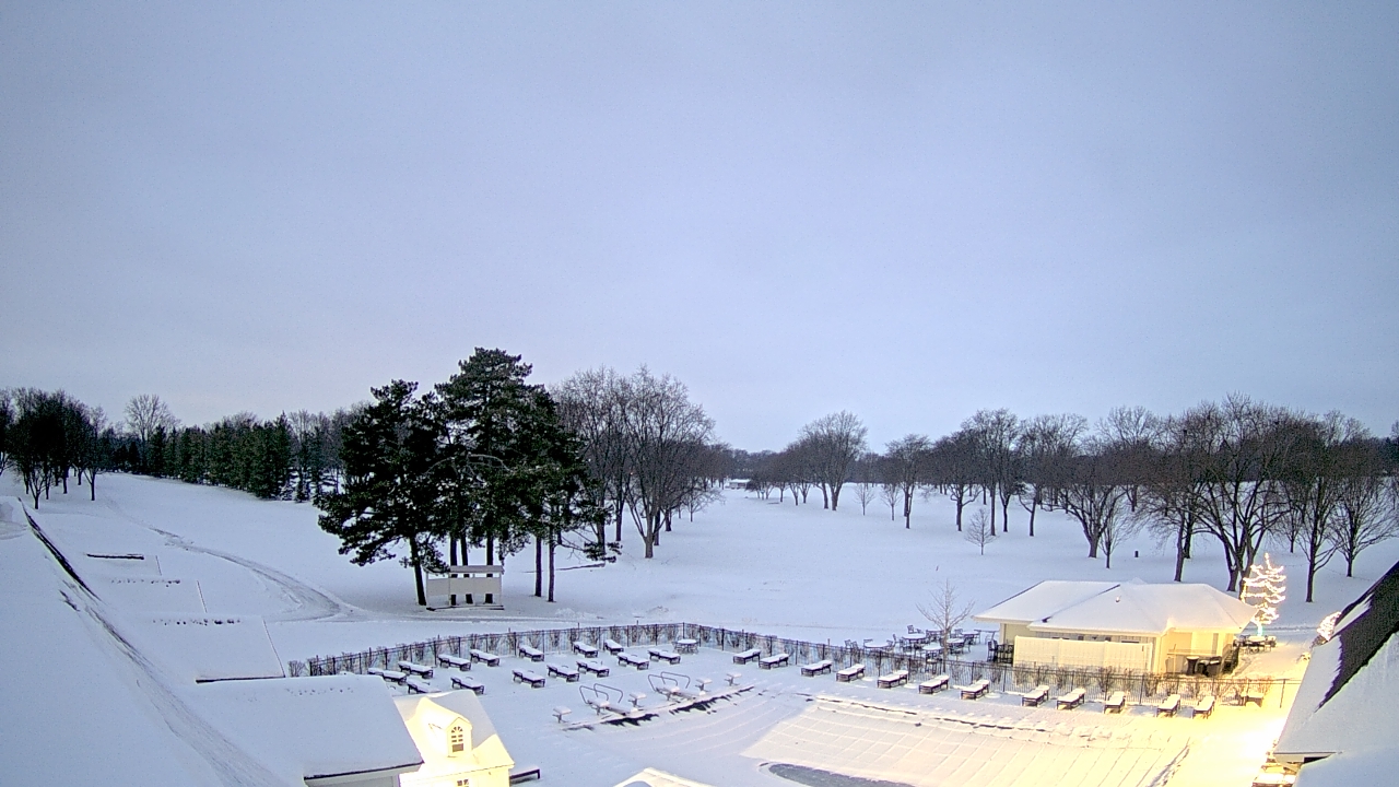 Thumbnail for current weather camera view from Crystal Lake Country Club in Crystal Lake, Illinois