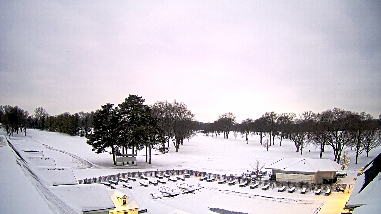 Thumbnail for current weather camera view from Crystal Lake Country Club in Crystal Lake, Illinois
