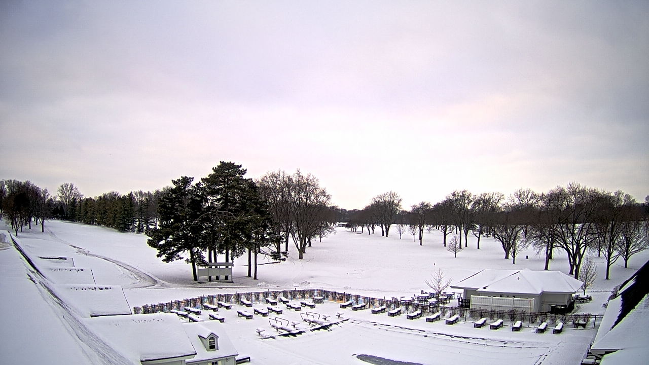 Thumbnail for current weather camera view from Crystal Lake Country Club in Crystal Lake, Illinois