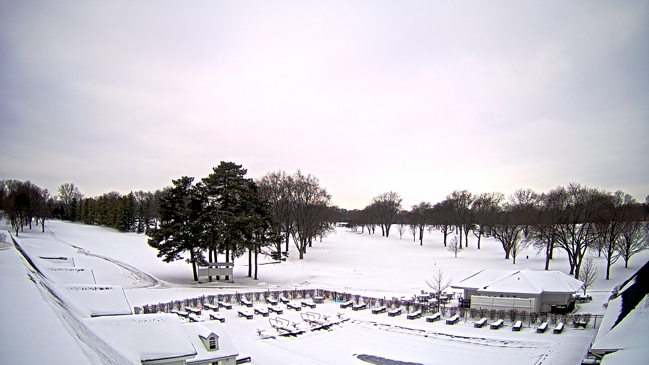 Thumbnail for current weather camera view from Crystal Lake Country Club in Crystal Lake, Illinois