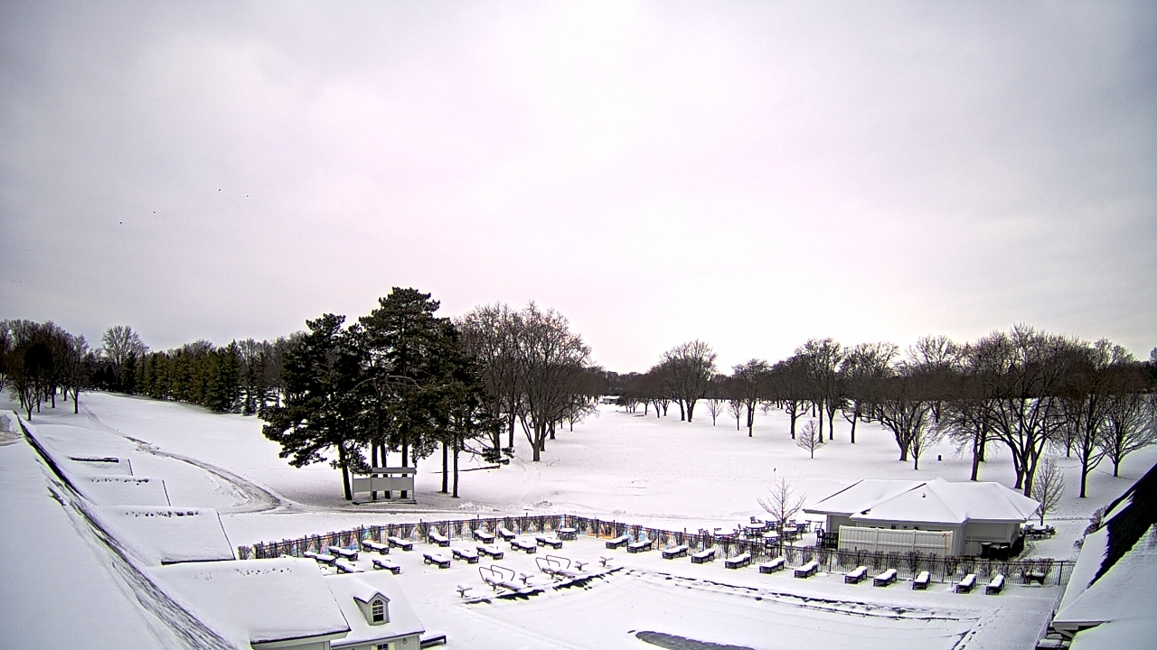 Thumbnail for current weather camera view from Crystal Lake Country Club in Crystal Lake, Illinois