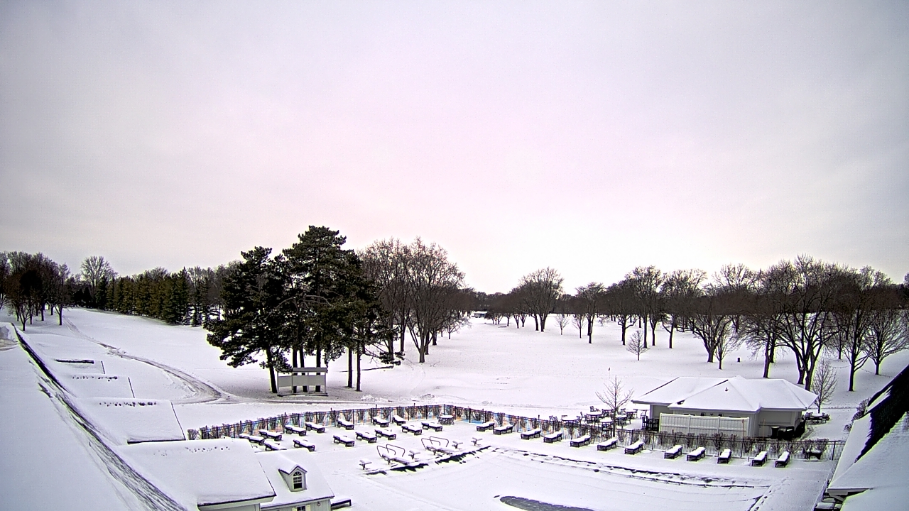 Thumbnail for current weather camera view from Crystal Lake Country Club in Crystal Lake, Illinois