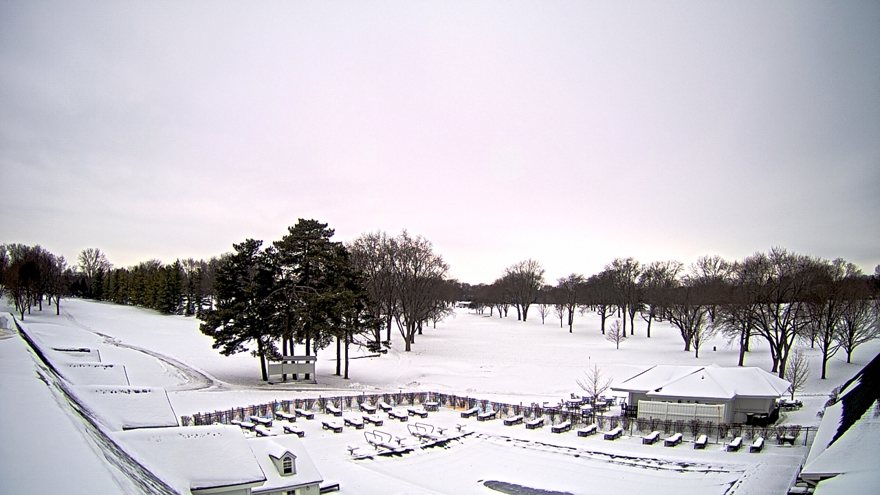 Thumbnail for current weather camera view from Crystal Lake Country Club in Crystal Lake, Illinois