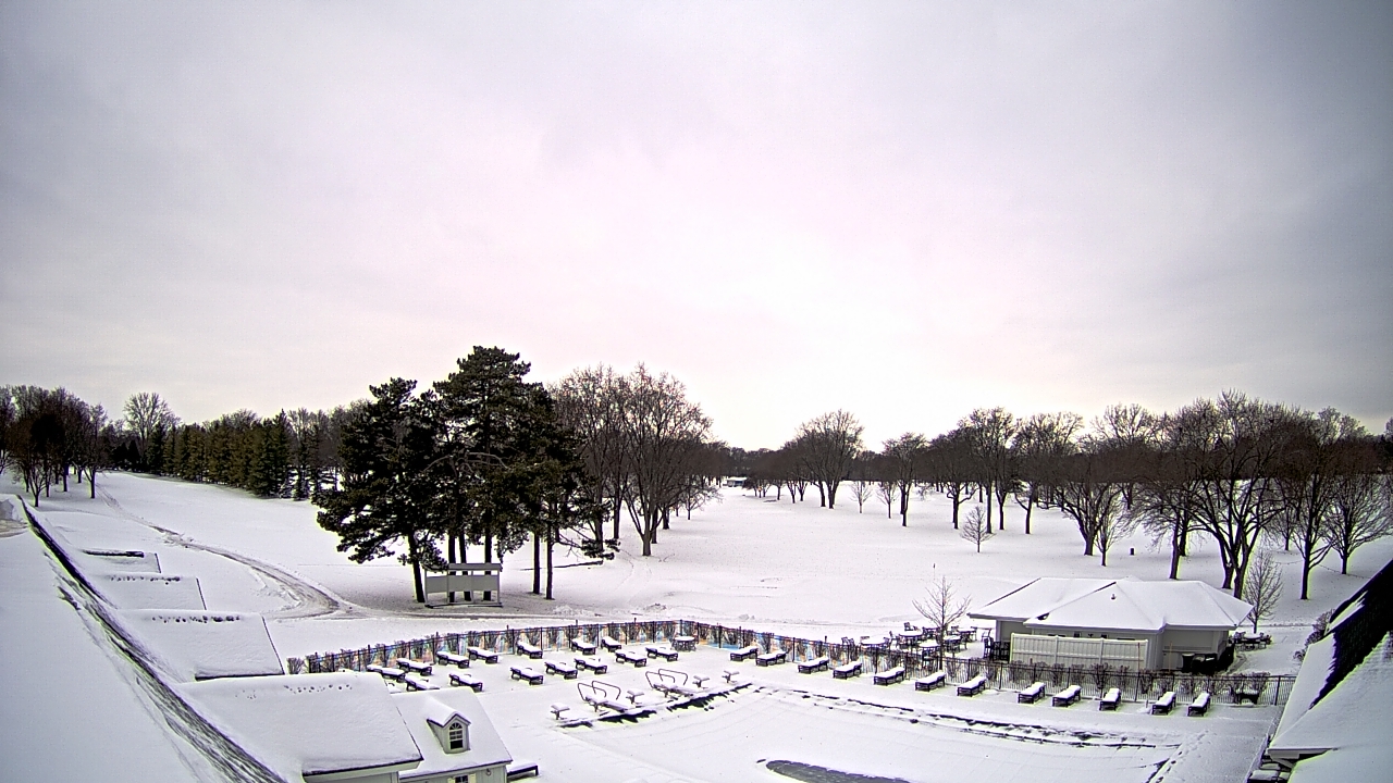 Thumbnail for current weather camera view from Crystal Lake Country Club in Crystal Lake, Illinois